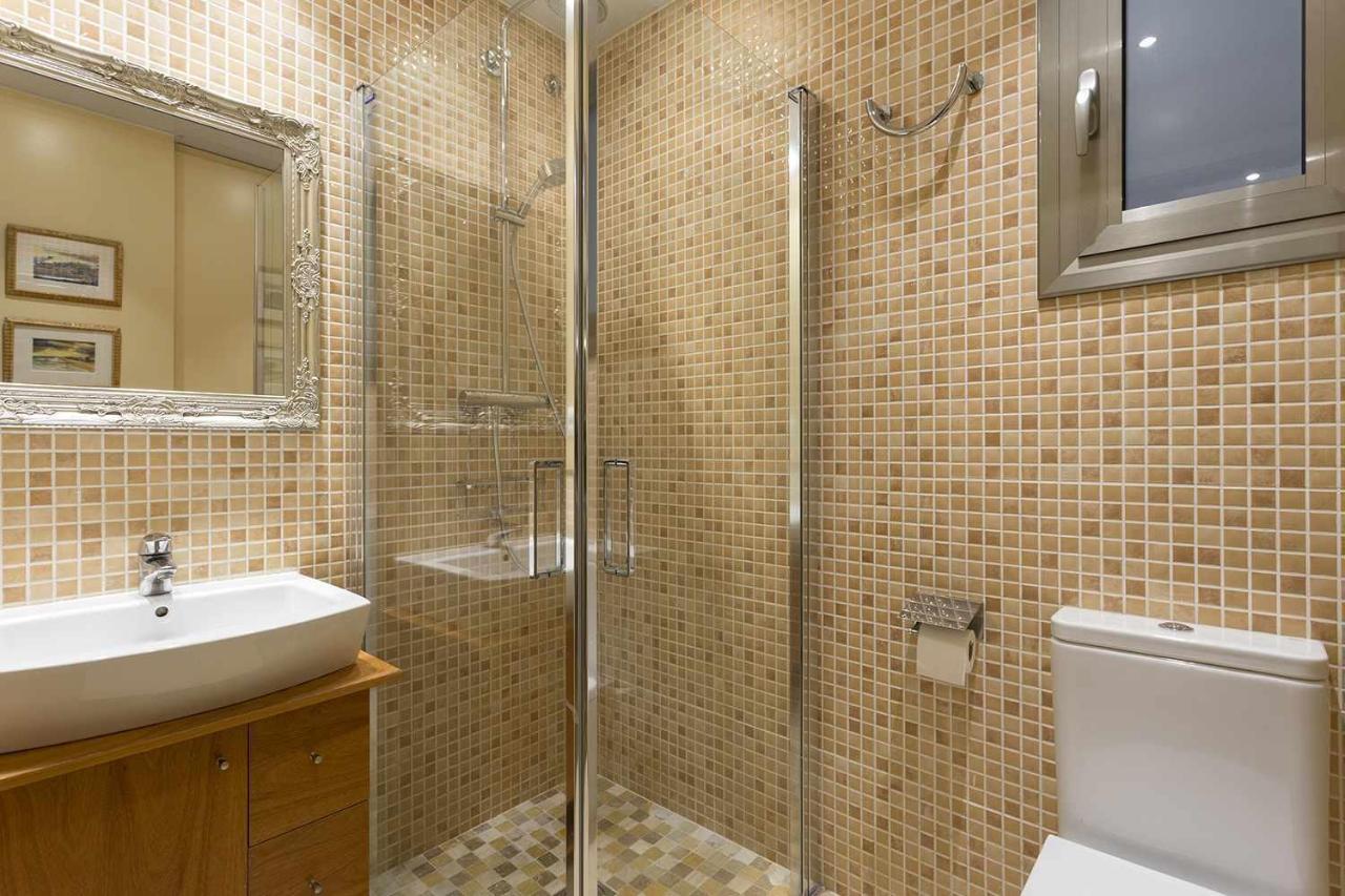 Beautiful Y Luxury Apartment Centrallylocated Barcelona Exterior photo